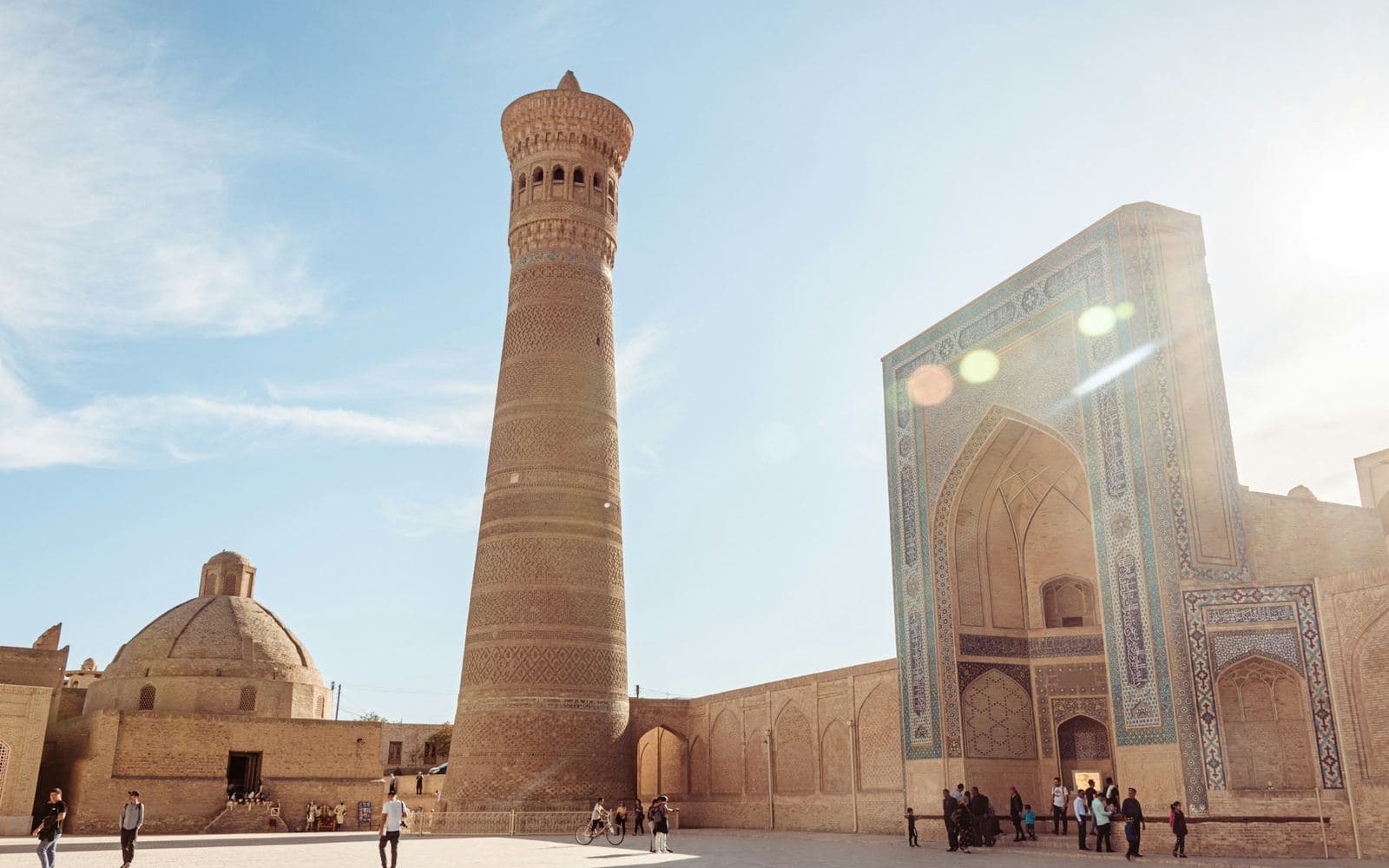Buxorodagi Kalon minorasi va Mir Arab madrasasi